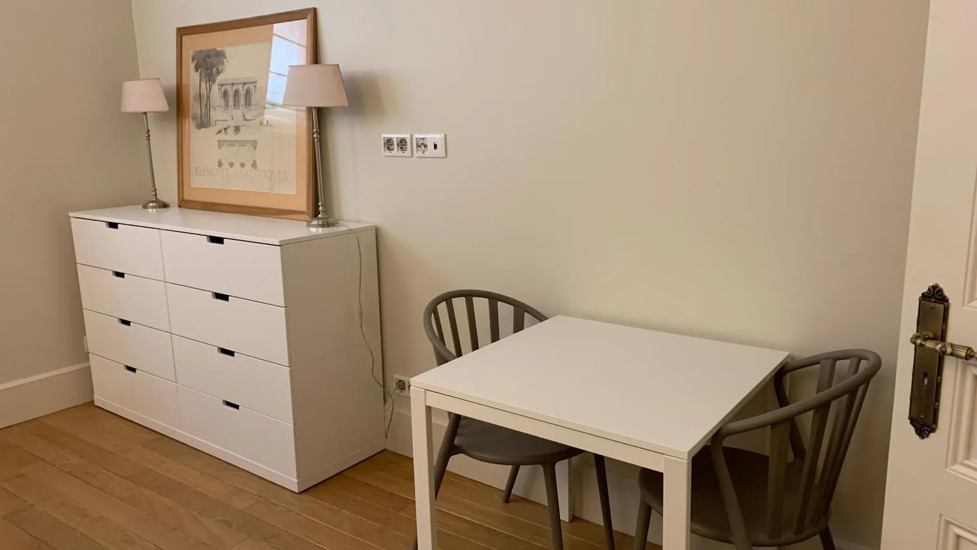 דירה פריז Appartement Tour Eiffel Invalides 7E G